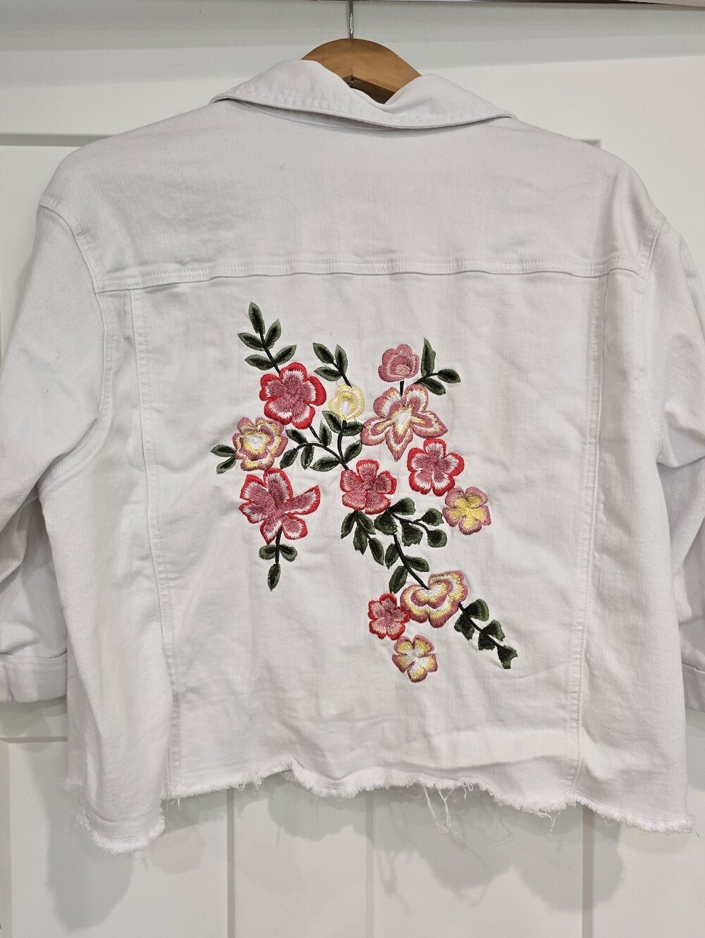 White Embroidered Floral Jean Jacket Cropped Frayed Hem
